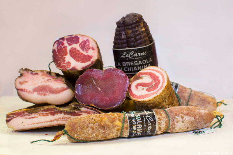 Salumi di Mora Romagnola fatti a mano - Macelleria Marco Migani Rimini